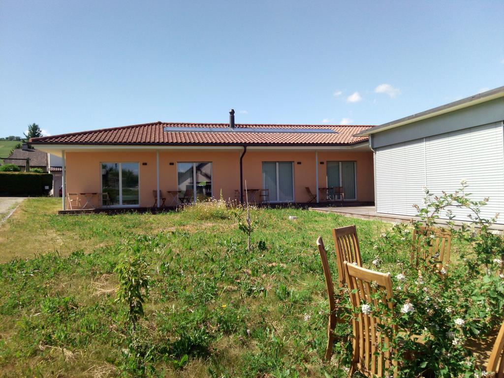 Bed And Breakfast Villa Hallau Экстерьер фото