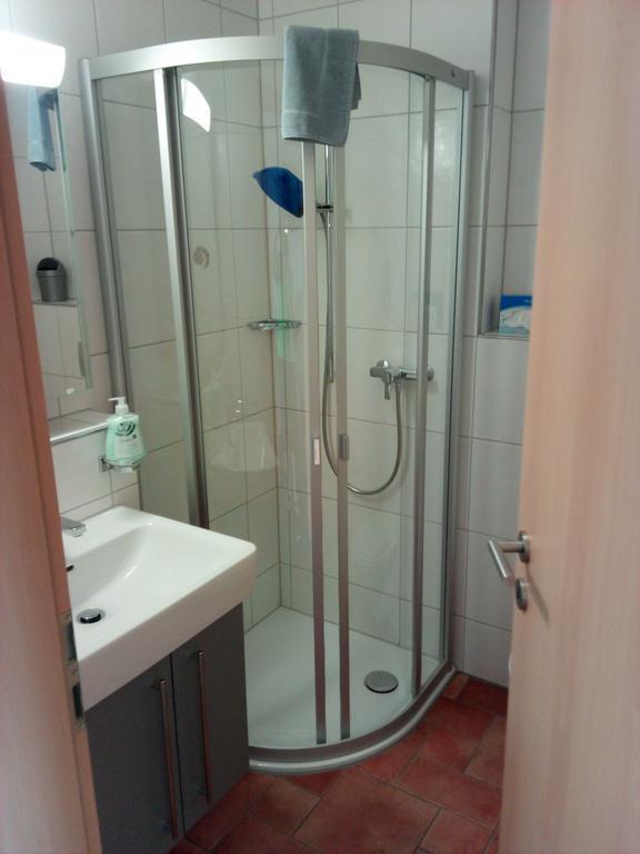 Bed And Breakfast Villa Hallau Экстерьер фото
